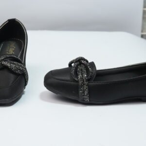 Alternative view of black fancy pumps