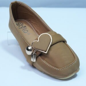 brown with heart casual pumps